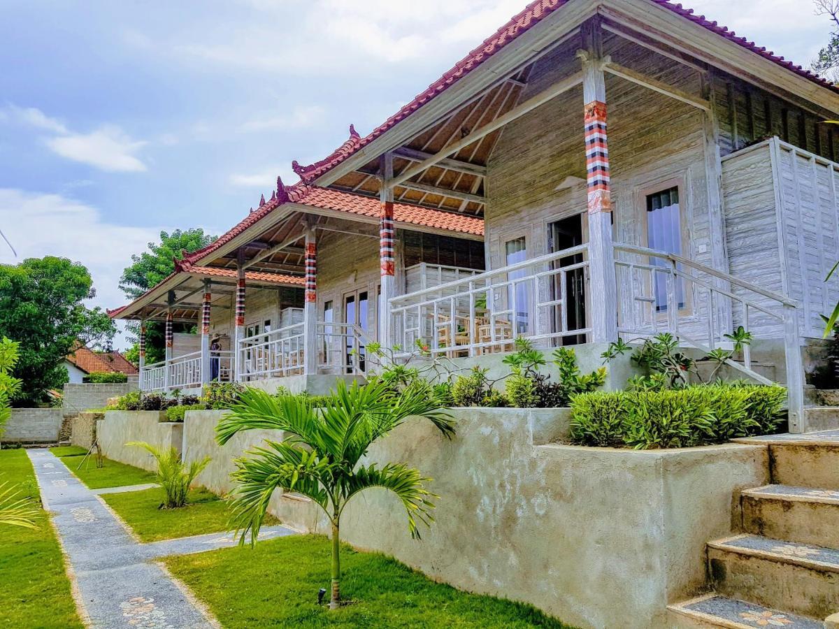 Mesari Hut Lembongan Hotel Exterior photo
