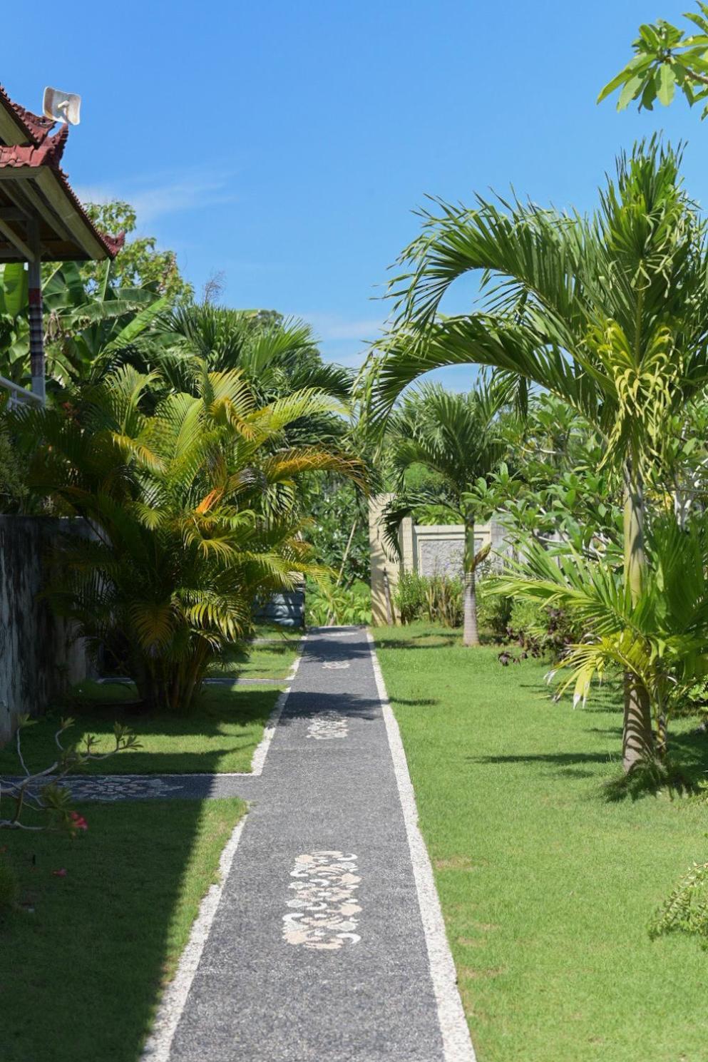 Mesari Hut Lembongan Hotel Exterior photo